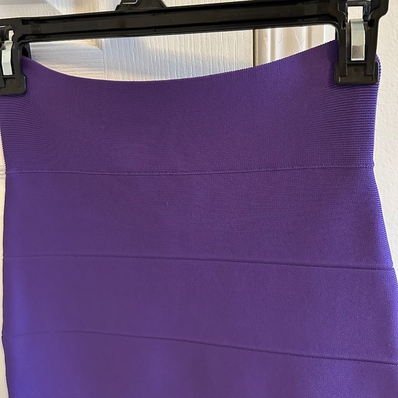 BCBG MaxAzria Simone bandage skirt - Picture 2 of 6